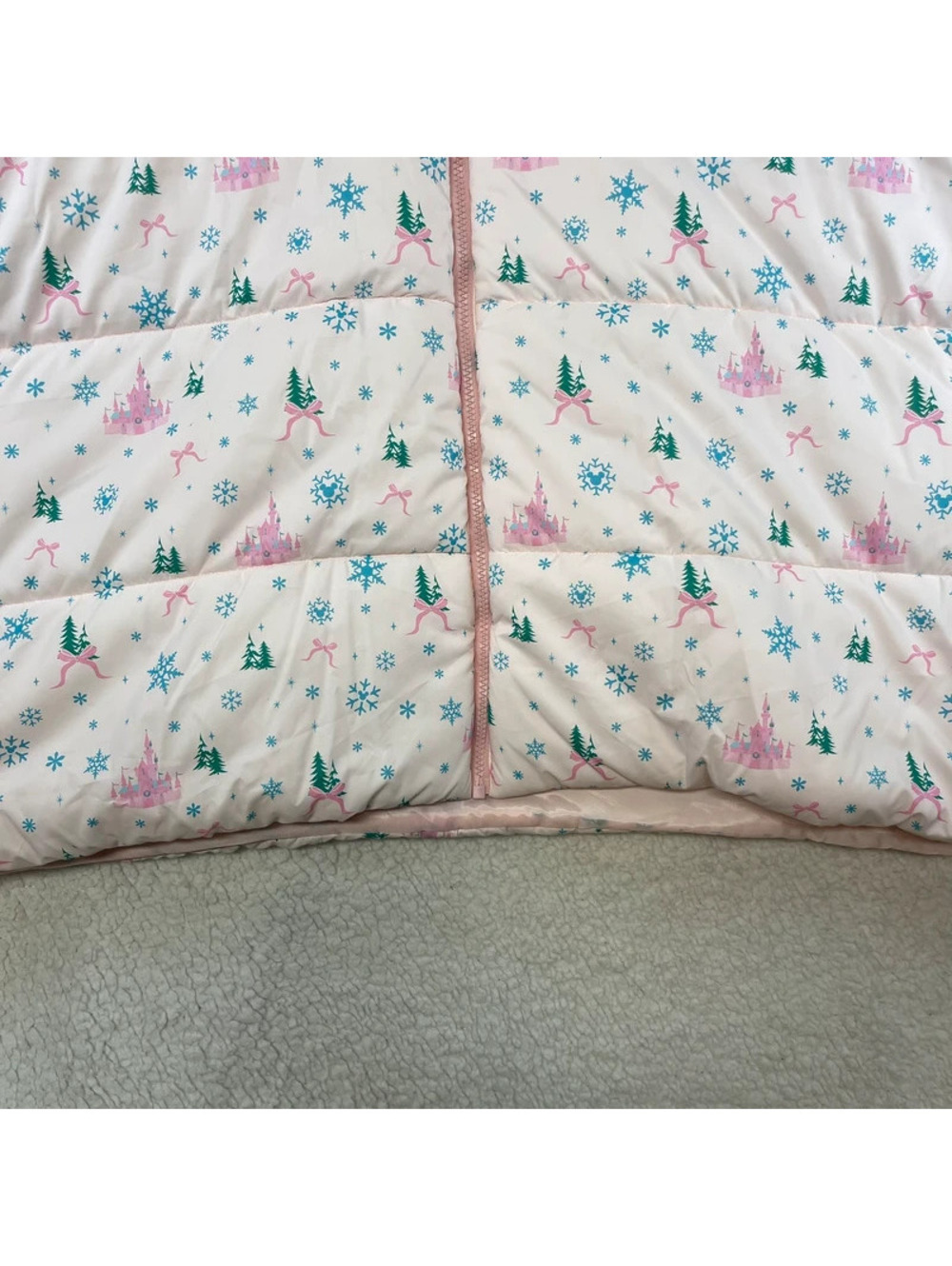 Disney Pink Princess Castle Snowflake Puffer Jacket Girls 3X NWT - Picture 4 of 7
